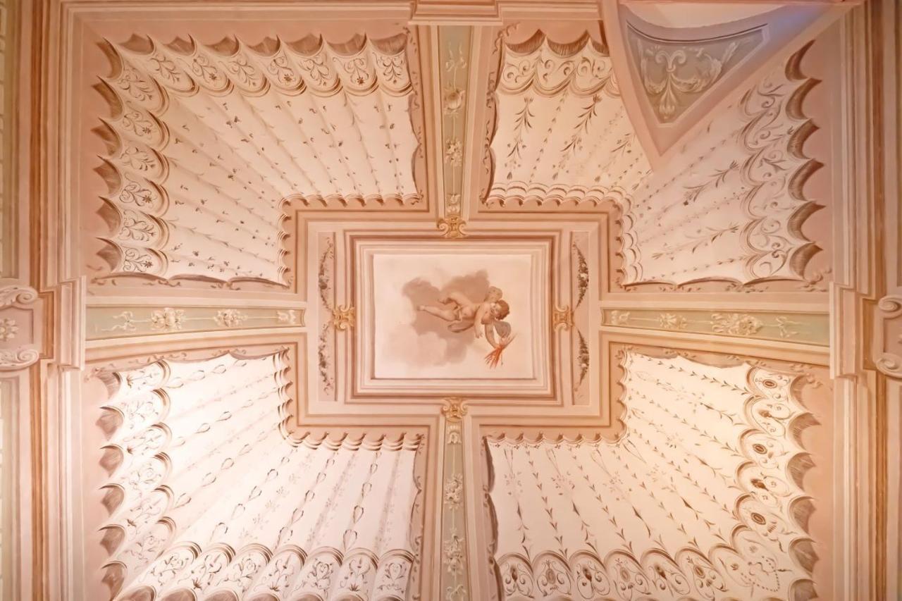 Raffaello - M&M Holiday House เปรูจา ภายนอก รูปภาพ